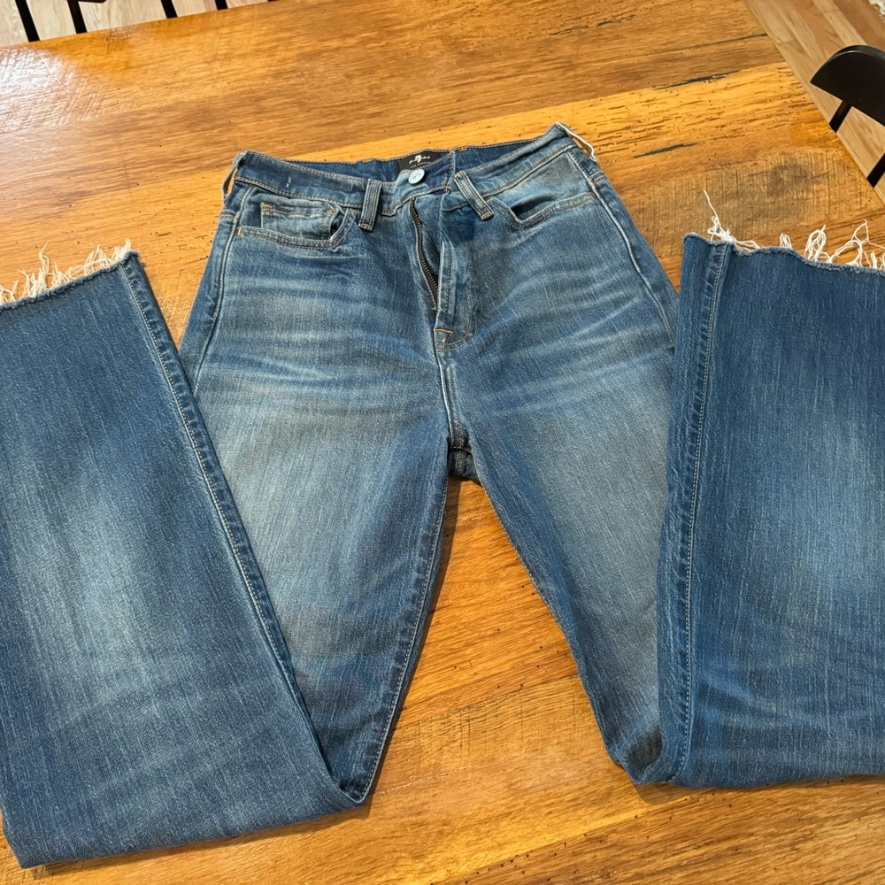 LUXE VINTAGE ULTRA HIGH RISE JO, Size 26, Raw Hem, Like New